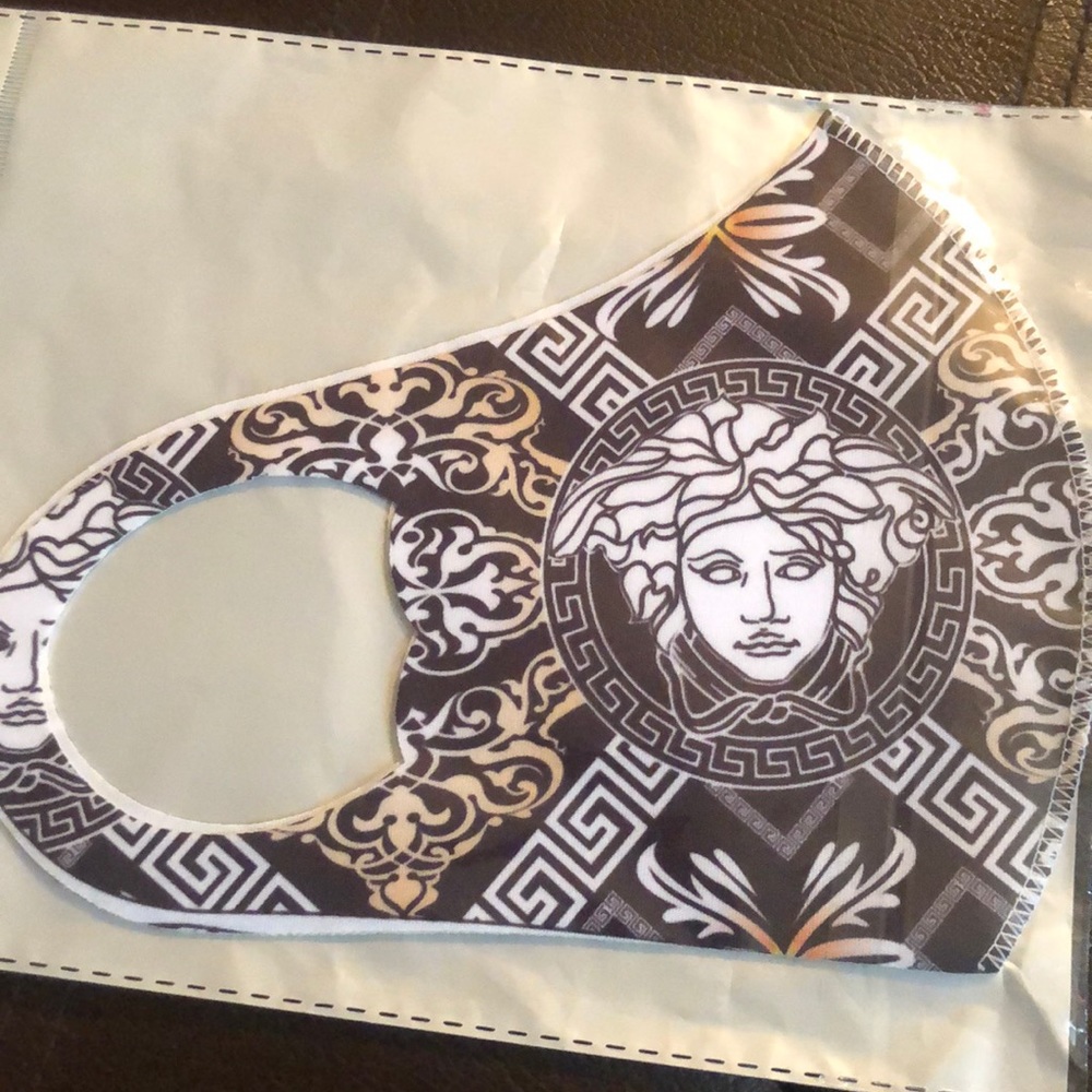 Designer mask - Picture 3 of 3